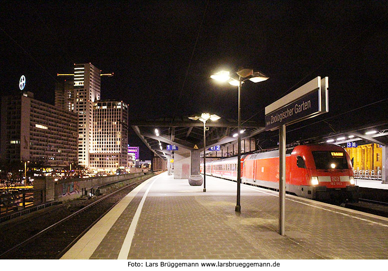 DB Baureihe 182 im Bahnhof Berlin Zoologischer Garten