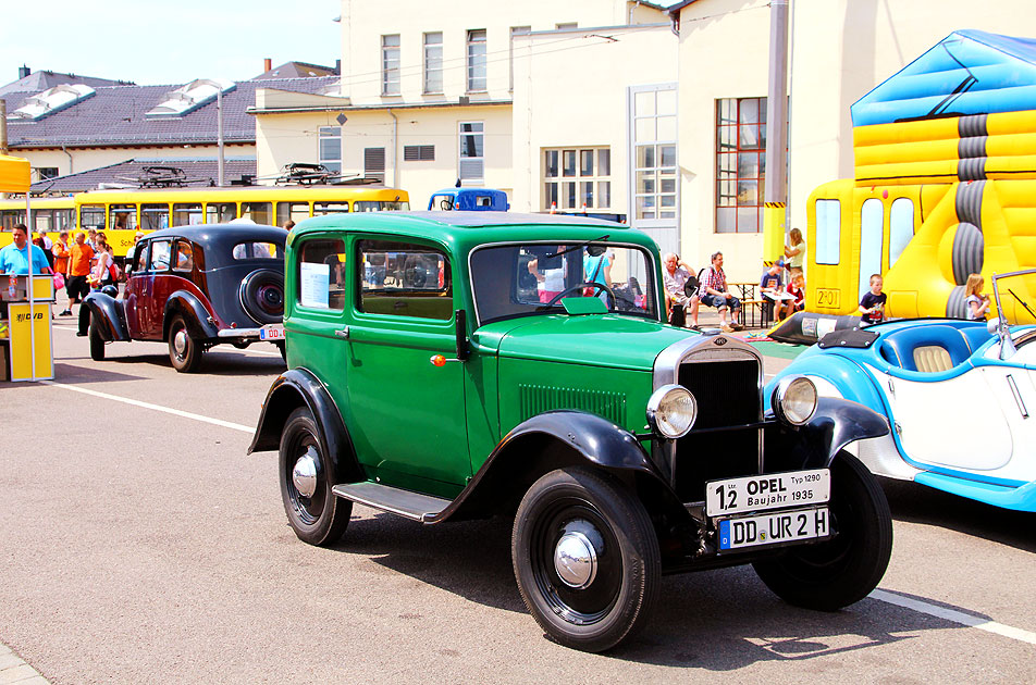 Ein Opel vom Typ 1290 mit dem Baujahr 1935 in Dresden