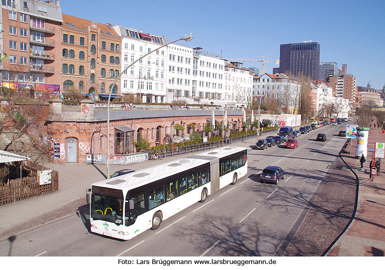 Die Haltestelle Hafentreppe in Hamburg