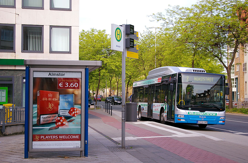 Stadtbus Hildesheim an der Haltestelle Almstor von der SVHi