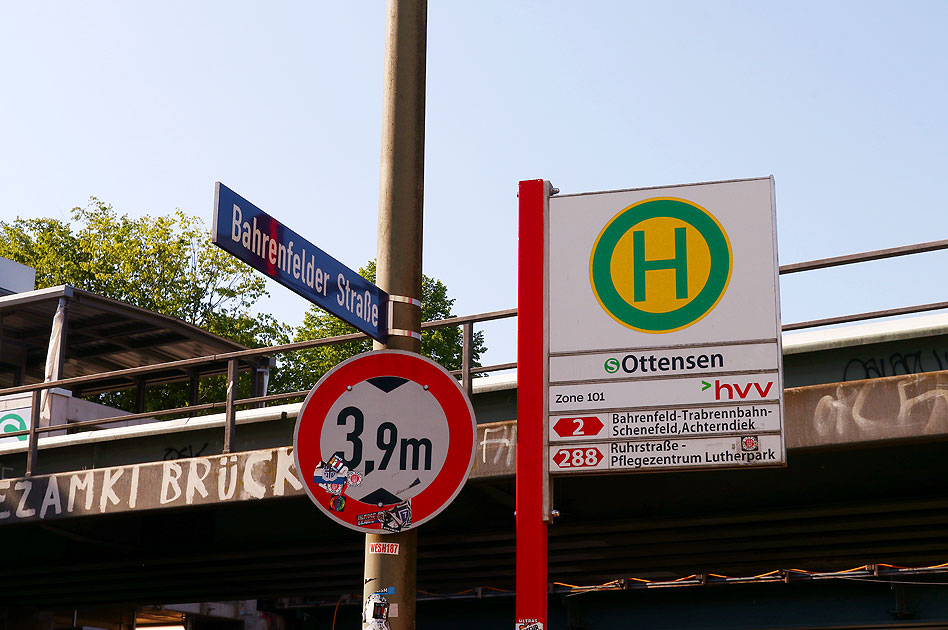 Bushaltestelle S-Bahn Ottensen in Hamburg