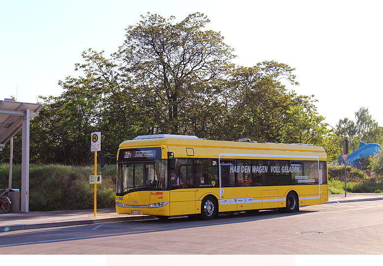 Der BVG Elektrobus von Solaris in Berlin am Bahnhof Südkreuz