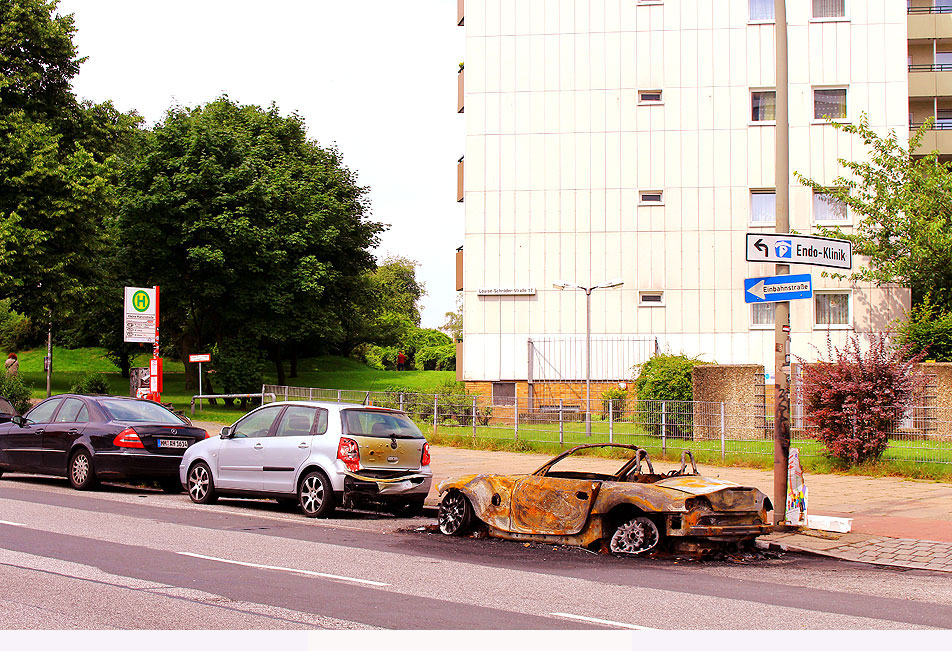 Angezündendete Autos während dem G20 Gipfel in Hamburg