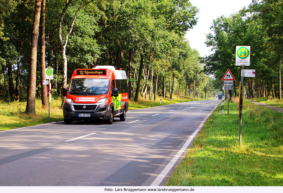 Der Bürgerbus in Schneverdingen an der Haltestelle Feriendorf