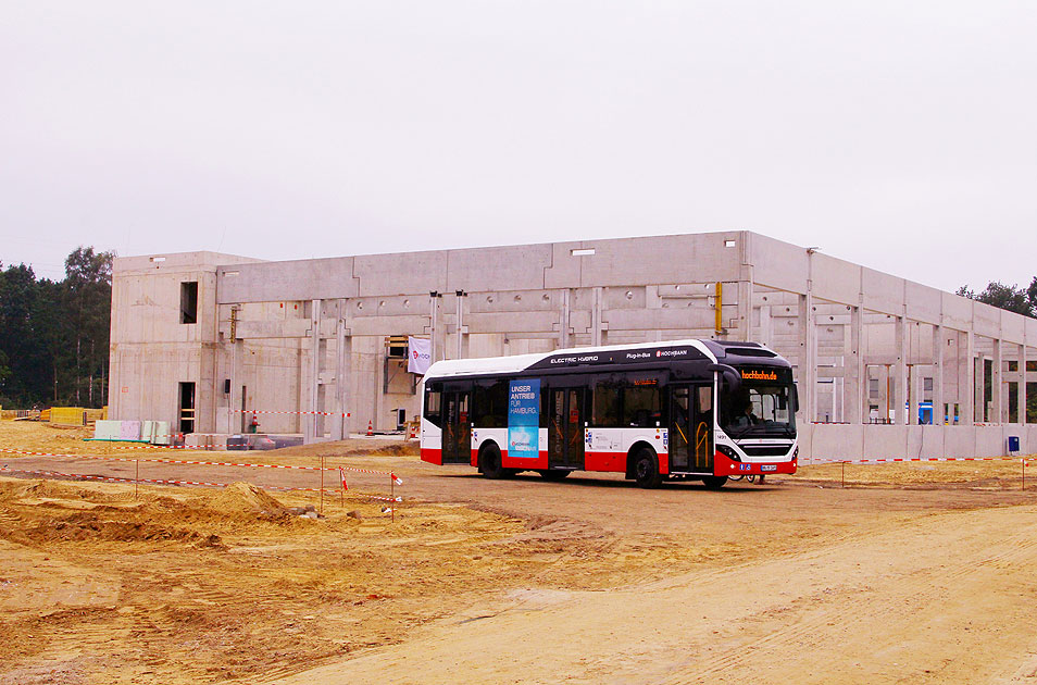 Ein Hochbahn Volvo Elektrobus im Betriebshof Alsterdorf