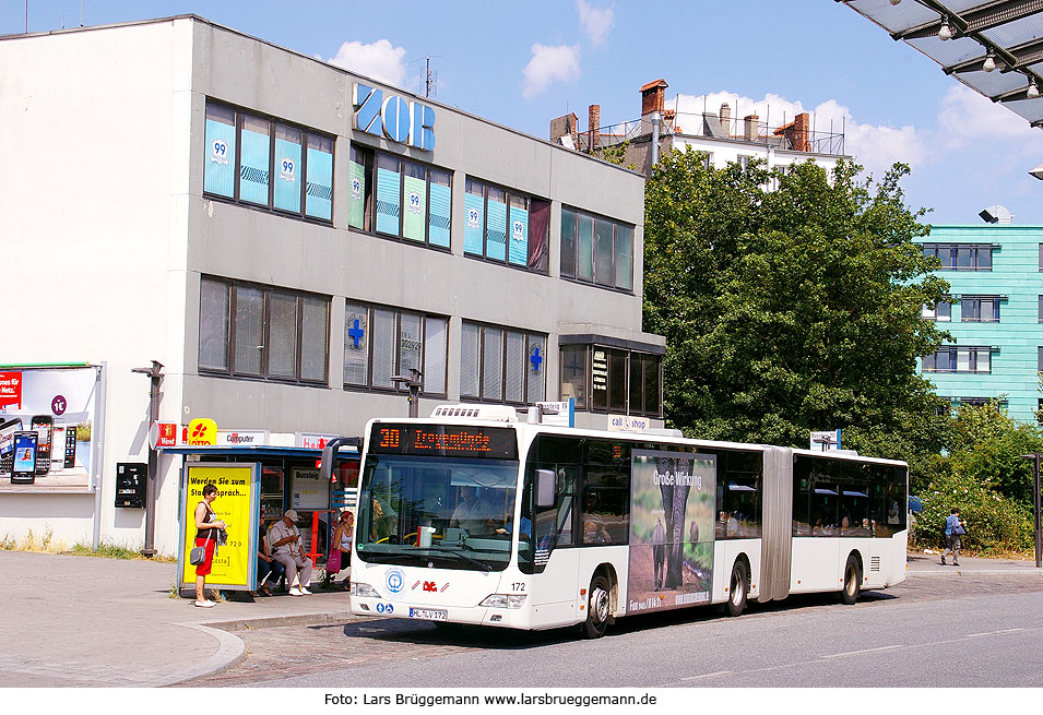 Ein LVG Bus auf dem ZOB in Lübeck