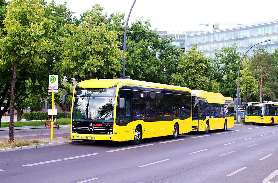 Die Buslinie 300 in Berlin Die Elektrobuslinie in Berlin