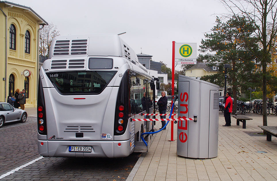 Elektromobilität in Hamburg: Tankstelle Elektrobus Blankenese Ebus in Blankenese - Bergziege Blankenese