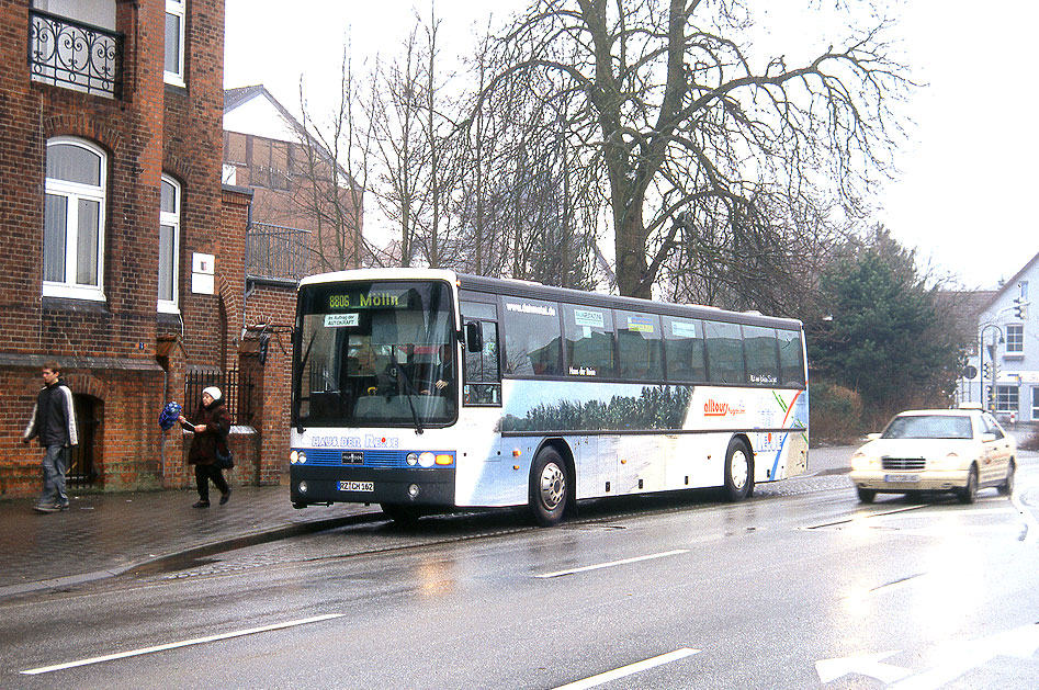 Ein Dahmetal Bus am Bahnhof Mölln