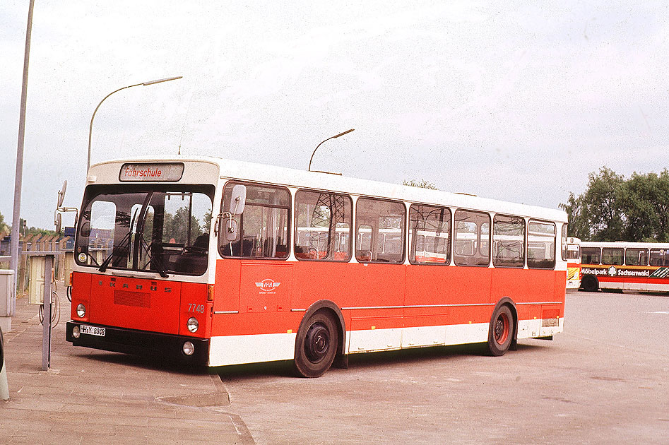 Ein Ikarus 190 der Verkehrsbetriebe Hamburg-Holstein im Betriebshof Bergedorf