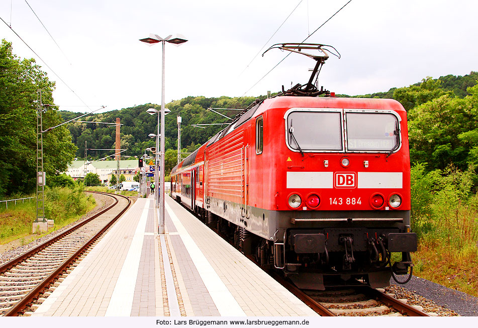 DB Baureihe 143 im Bahnhof Meißen Triebischtal