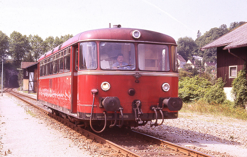 DB Baureihe 798 der Uerdinger Schienenbus - Im Bahnhof Wasserburg Stadt - Wasserburger Stadtbahn