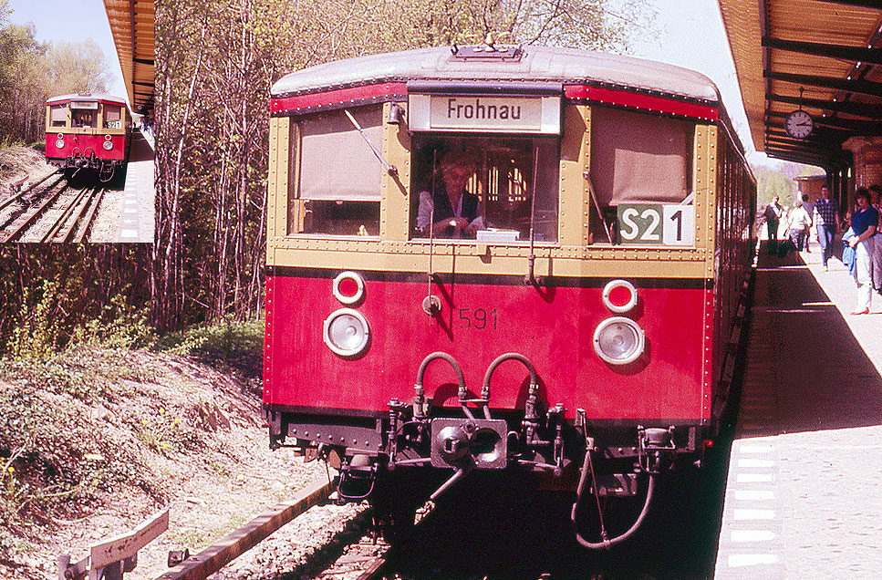 Die Baureihe 275 der BVG bei der Berliner S-Bahn im Bahnhof Lichtenrade