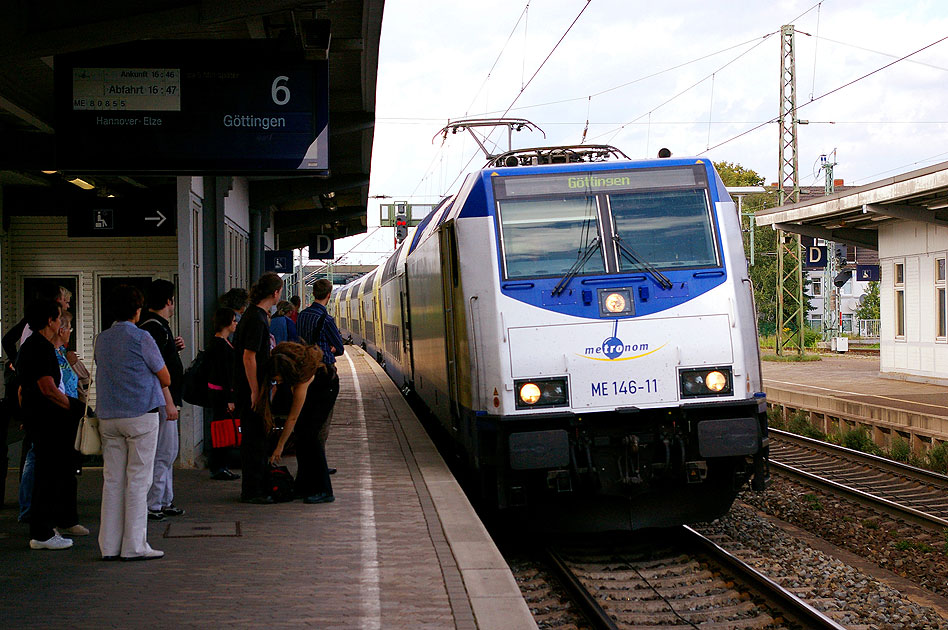 Ein Metronom im Bahnhof Celle