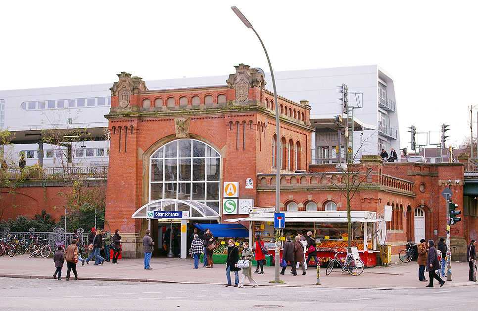 Der Bahnhof Sternschanze der Hamburger SBahn Fotos von