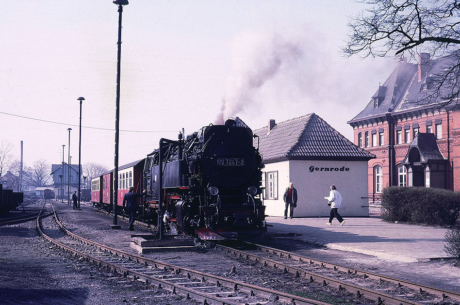 Die Dampflok 99 7247-2 im Bahnhof Gernrode