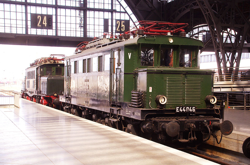 Die E-Lok Baureihe E44 / 144 / 244 im Hauptbahnhof Leipzig
