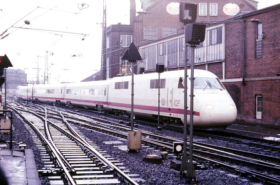 DB Baureihe 410 - der Intercity Experimental - der ICE Probezug in Hamburg Hbf