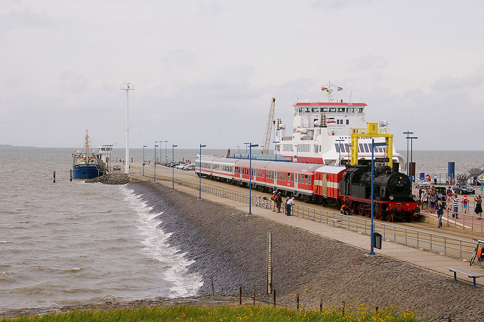 Eine Dampflok in Dagebüll Mole bei der NEG