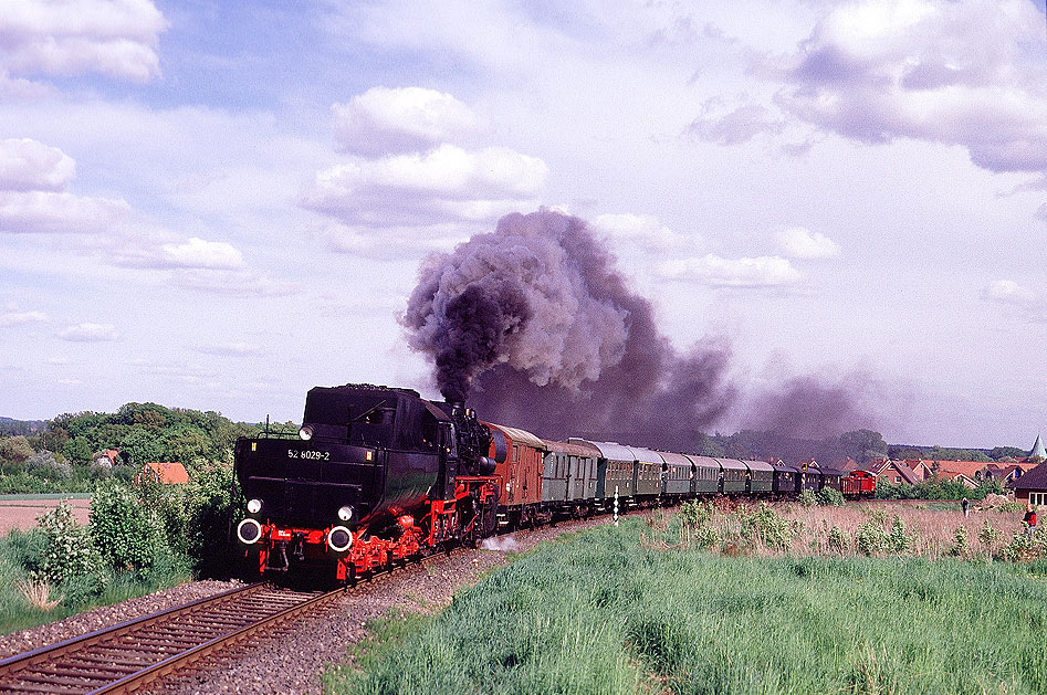 Eine Dampflok der Baureihe 52 in Salzhausen