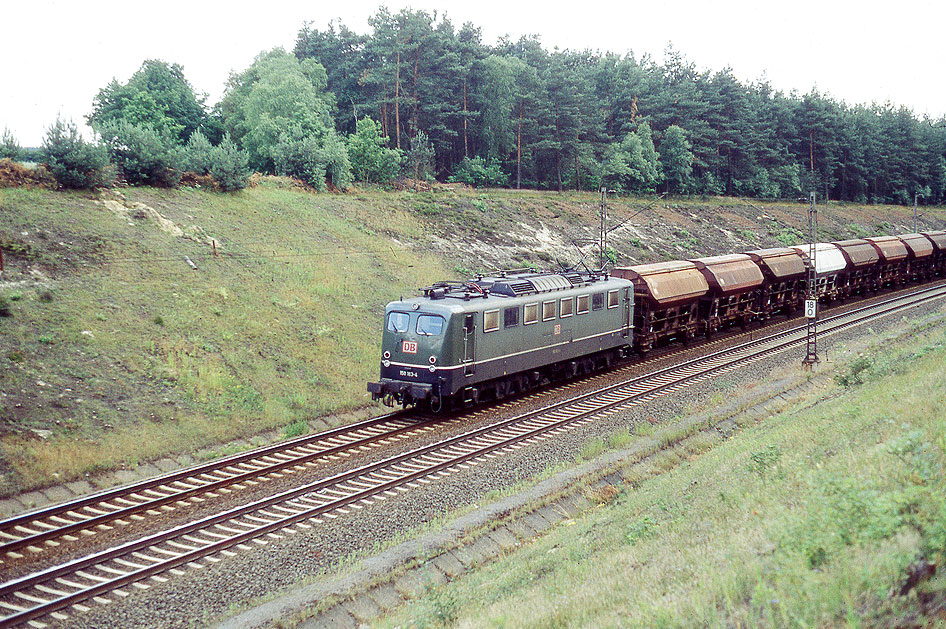 DB Baureihe 150 zwischen Maschen und Buchholz mit einem Güterzug