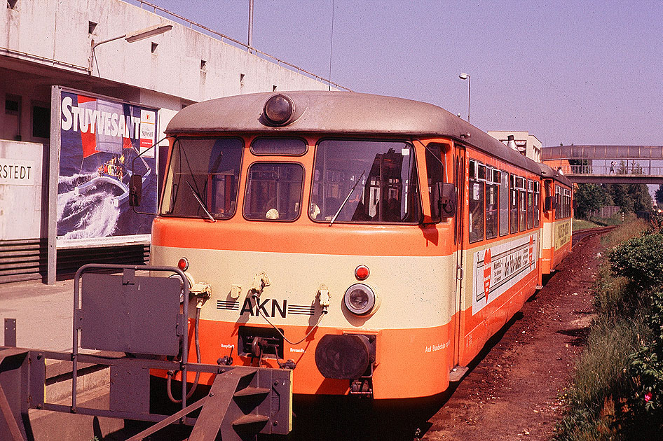 Die Alsternordbahn in Garstedt - MAN Schienenbus der AKN