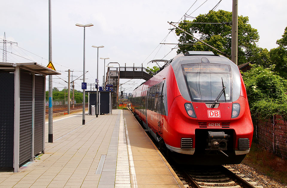 Ein Talent 2 im Bahnhof Wustermark