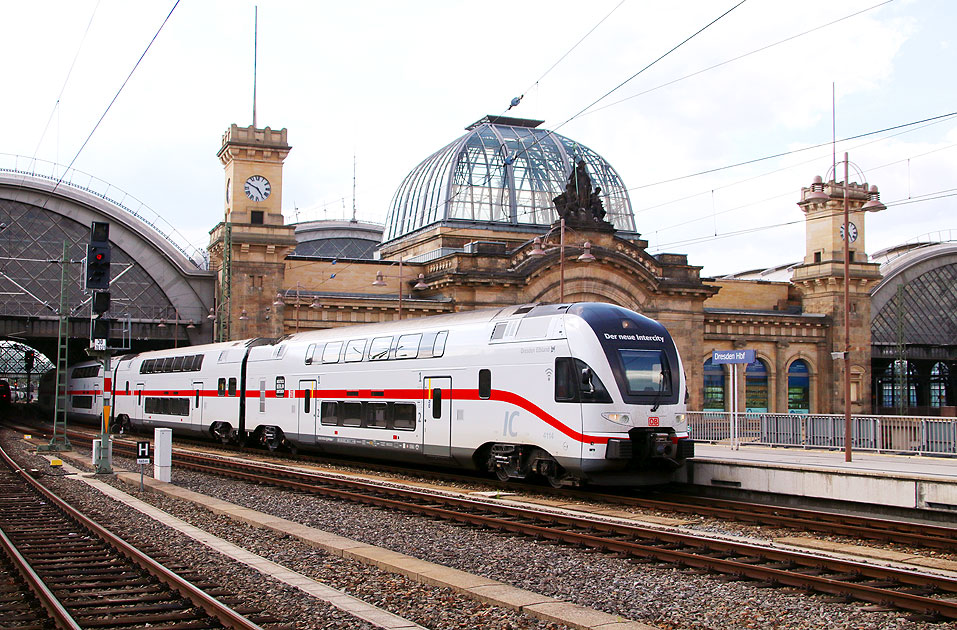 Ein IC2 - Doppelstocktriebwagen in Dresden Hbf