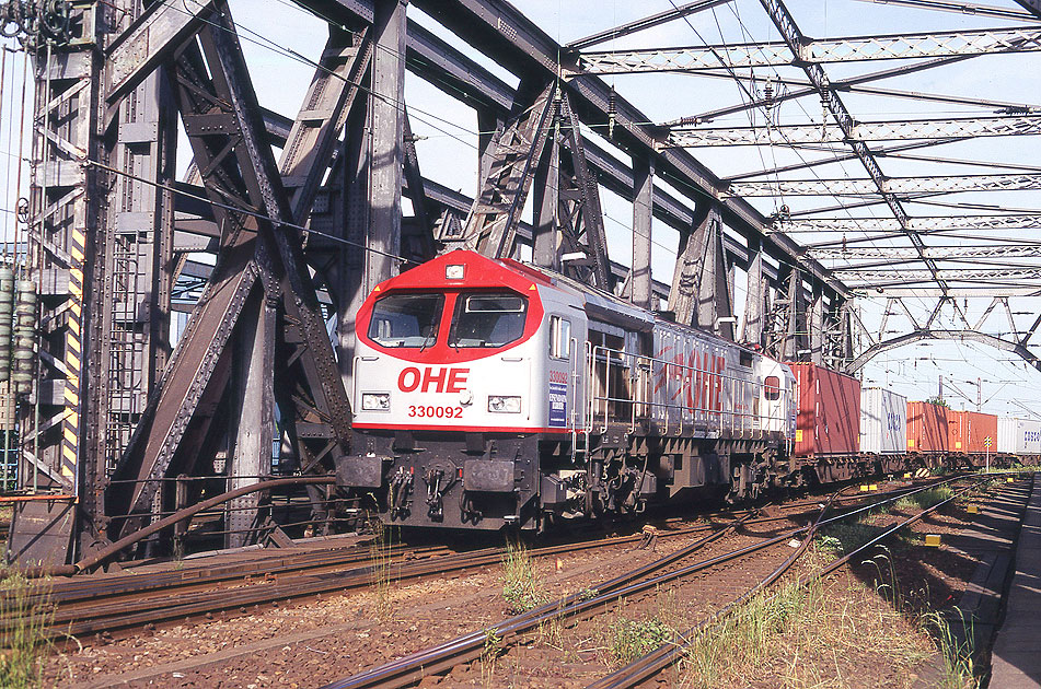 Der OHE Blue Tiger OHE 330092 im Hamburger Hafen in Hamburg Süd