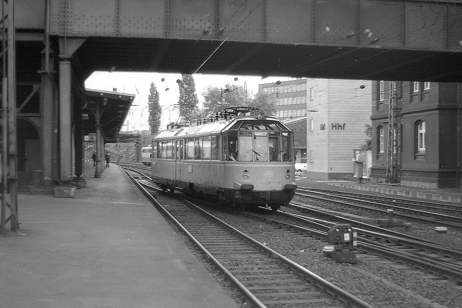 Der Gläserne Zug in Hamburg-Harburg - Die Baureihe 491