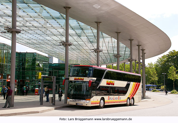 Berlinlinienbus von HARU am Hamburger ZOB - Fernbus Hamburg - Berlin