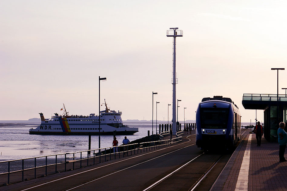 W.D.R. Fähre und Zug in Dagebüll Mole - Die Reise auf die Nordseeinseln Föhr und Amrum