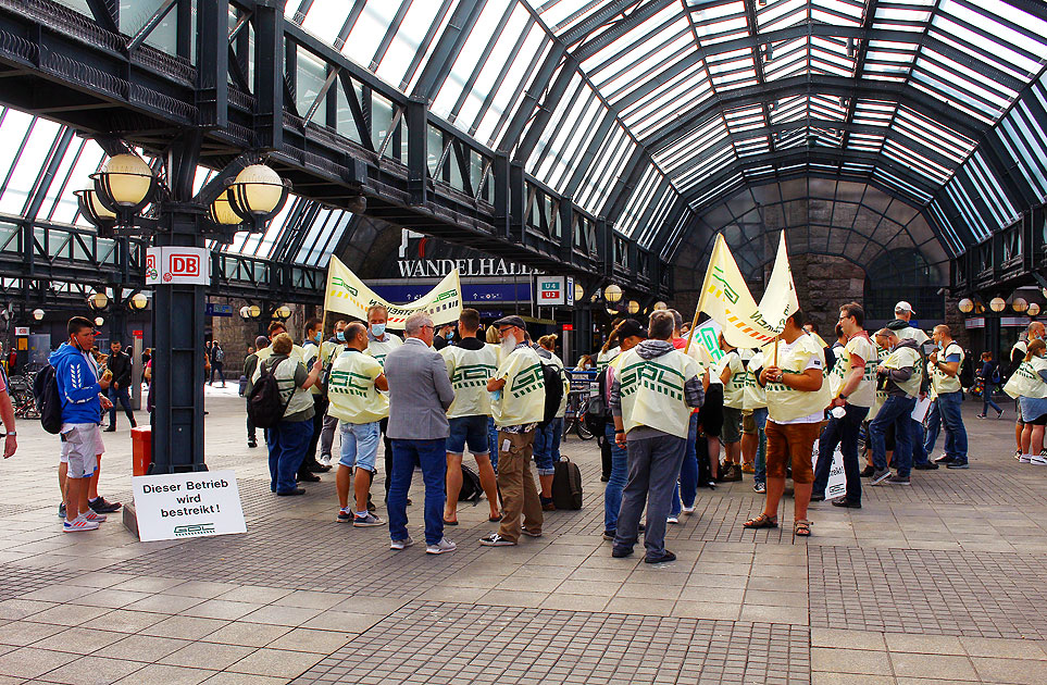 GDL Streikposten Hamburg Hbf