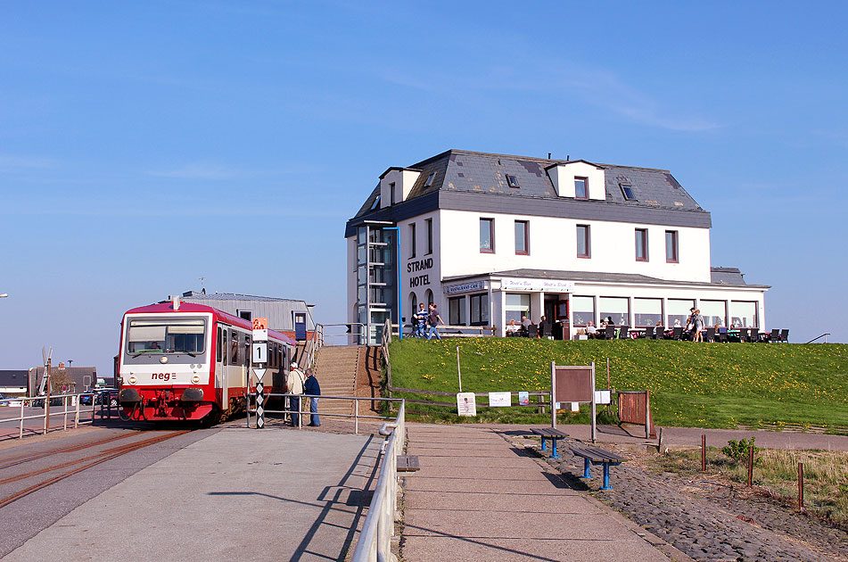 Die NEG in Dagebüll Mole mit dem Strandhotel