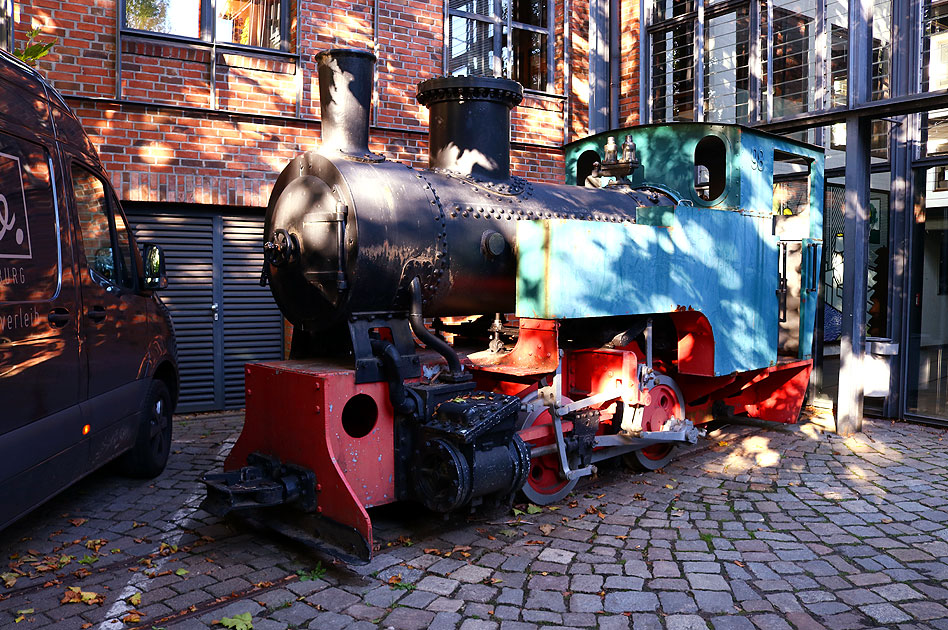 Dampflok Ottensener Industriebahn im Borselhof