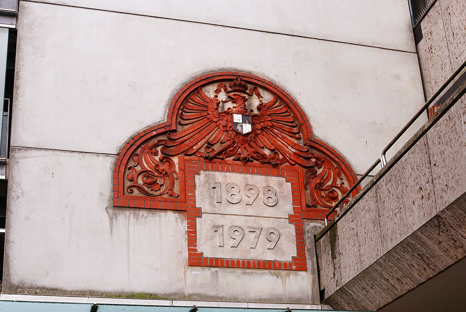 Das preußische Wappen am Bahnhof Altona