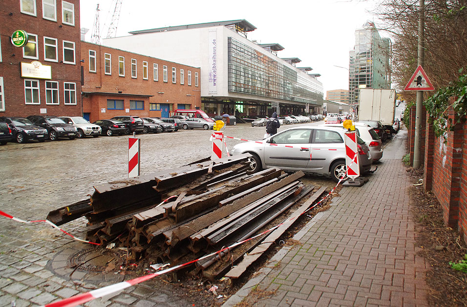 Gleise der Altonaer Hafenbahn in der Großen Elbstraße