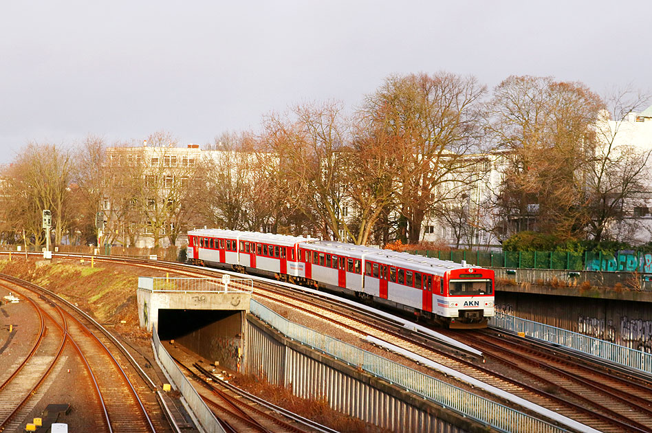 AKN VTA Triebwagen am Hamburger Hauptbahnhof