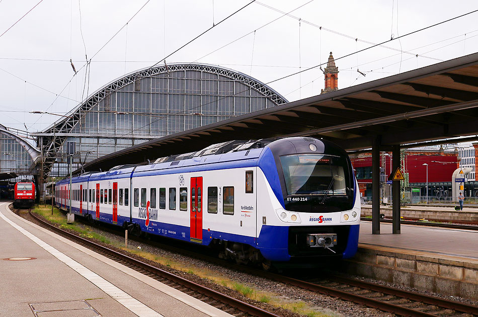 Eine Regio-S-Bahn in Bremen - ein Alstom Coradia Continental