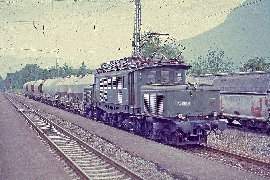 Die 194 093-1 im Bahnhof Kiefersfelden in Bayern