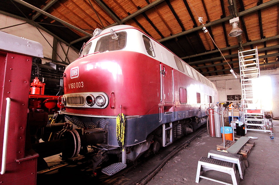 Die Lollo: Museumslok V 160 003 im Kulturlokschuppen Neumünster