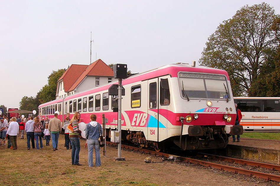 Der EVB VT 154 im Bahnhof Zeven