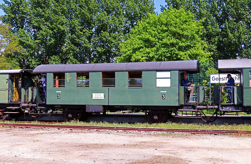 Der GE Wagen Ci 14 im Bahnhof Geesthacht
