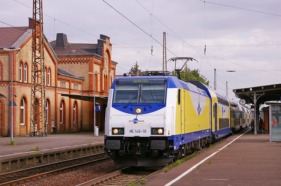Die Metronom 146-18 im Bahnhof Elze