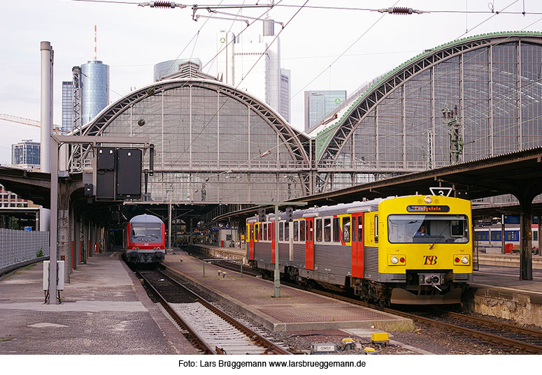 FKE VT2E Triebwagen in Frankfurt am Main Hbf