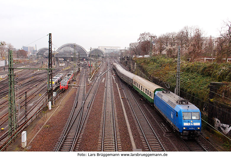 Pressnitztalbahn Museumszug im Einsatz bei der MRB als Eilzug von Dresden Hbf nach Hof Hbf