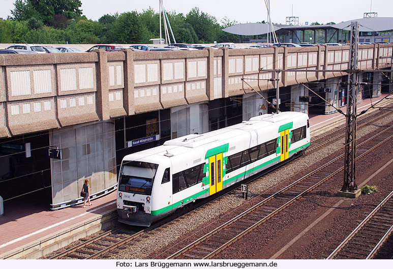 Foto Vogtlandbahn Regioshuttle im Bahnhof Kassel-Wilhelmshöhe