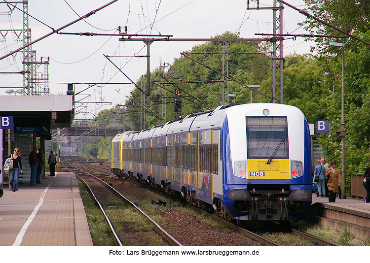 NOB Marschbahnwagen im Bahnhof Elmshorn