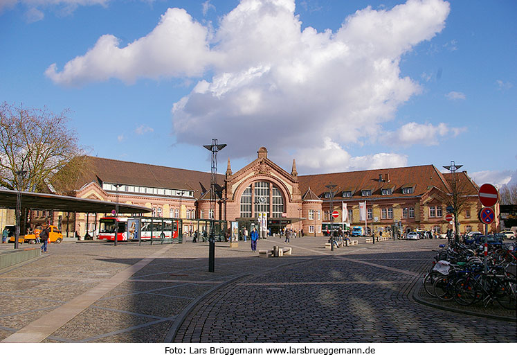 Das Bahnhofsgebäude von Osnabrück Hbf