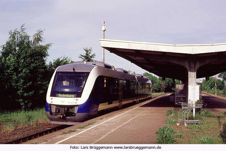 Eurobahn Lint Triebwagen im Bahnhof Rinteln